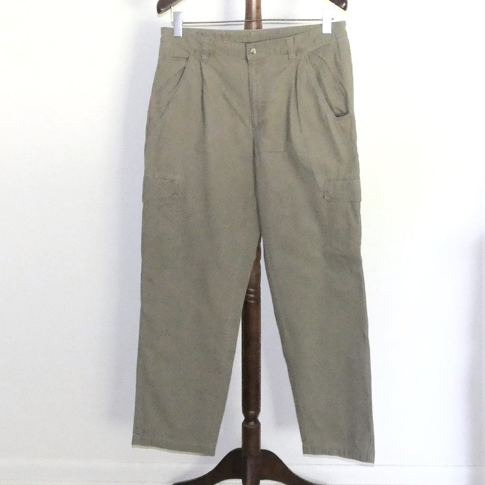 Columbia Sportswear pleated front cargo pants